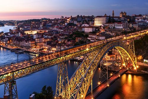 Blauw uur boven Porto - Portugal