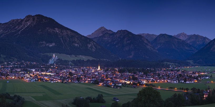 Oberstdorf by night in the moonlight by Walter G. Allgöwer