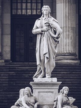 Friedrich Schiller (Berlin - Gendarmenmarkt) sur Alexander Voss