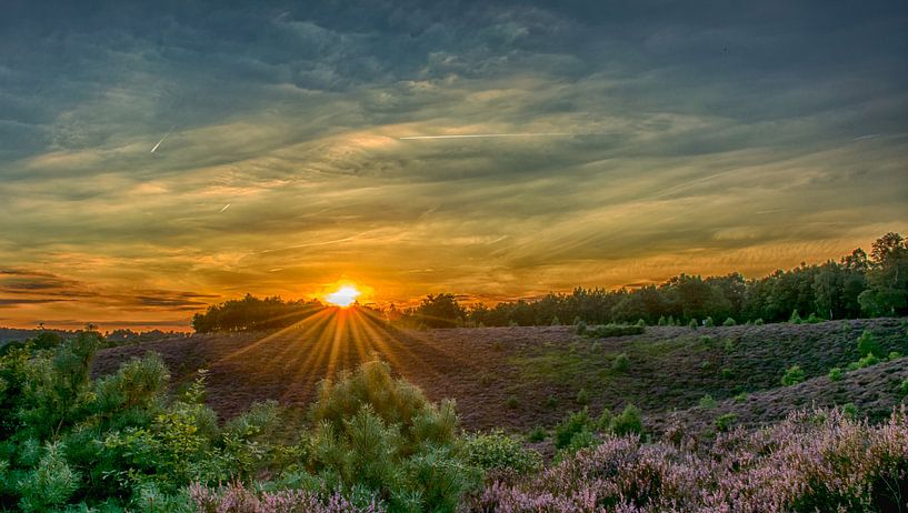 Zonsondergang bij de Posbank / Sunset at the Posbank  by Anna Stelloo