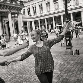 dansen in parijs van Hans Van Leeuwen