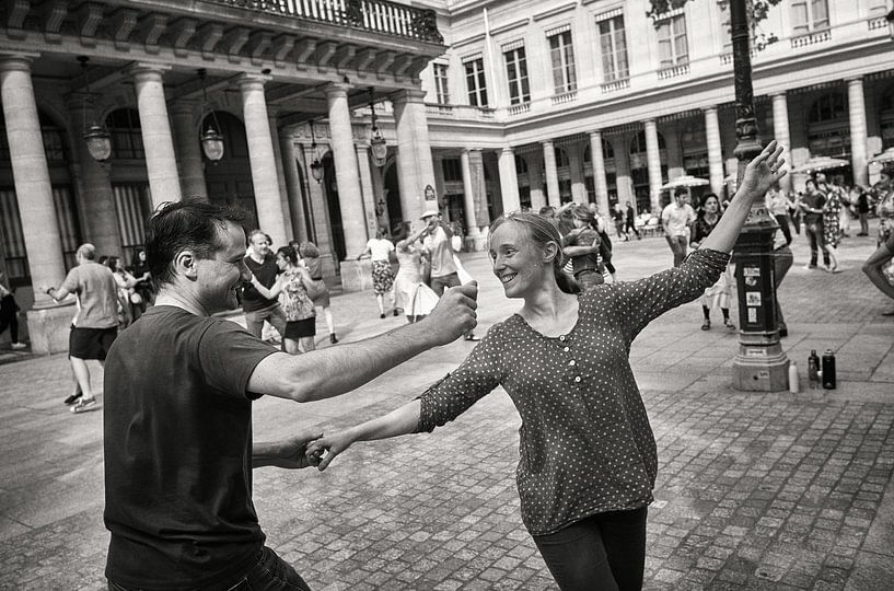 dansen in parijs van Hans Van Leeuwen