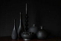 Nature morte en noir