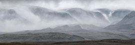 Panorama of Icelandic Mountains by Sander Grefte