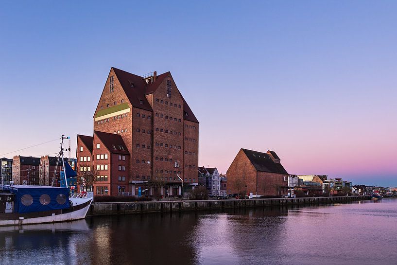 Der Stadthafen in Rostock am Morgen von Rico Ködder