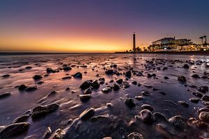 Leuchtturm von Maspalomas auf Gran Canaria zum Sonnenuntergang.