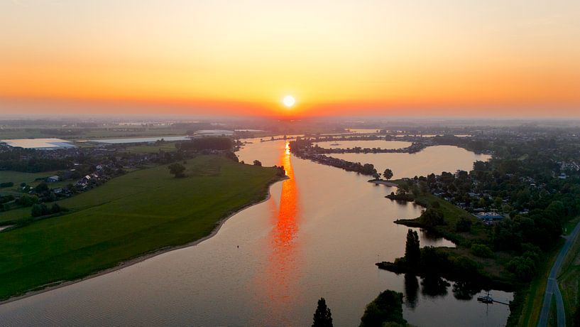 Sunrise &#039;Afgedamde Maas&#039; by FlyingDutchCam