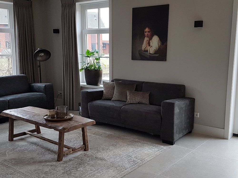 Meisje in 't venster - Rembrandt van Rijn 