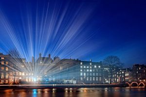 lichtstralen langs de Amstel
