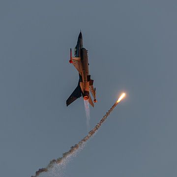 Équipe danoise de démonstration en solo de F-16 2024. sur Jaap van den Berg