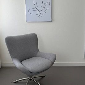 Kundenfoto: Patient (Strichzeichnung Porträt Frau nackt sitzend Dame Holzkohle Strichkunst schwarz und weiß mini von Natalie Bruns, als artframe