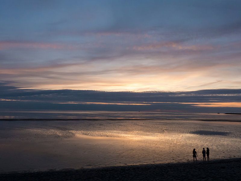 Blauwe avond aan het wad by Anneriek de Jong