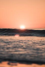 The sunset wave by Rick Ouwehand