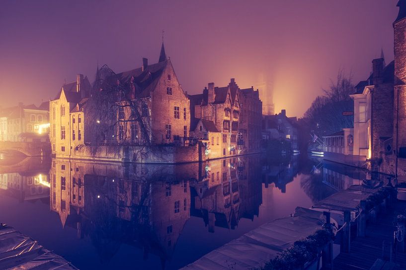 Der Rozenhoedkaai bei Nacht: Der berühmteste Platz in Brügge | Stadtfotografie von Daan Duvillier | Dsquared Photography