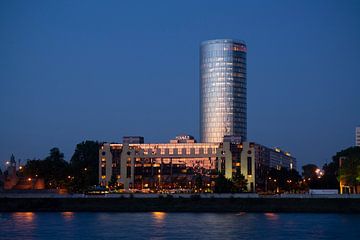 Hyatt Hotel met hoogbouw Koeln-Driehoek in Koeln-Deutz