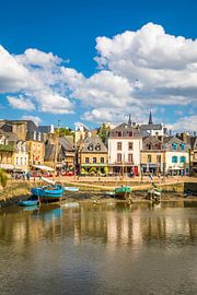 The harbour of Port Saint-Goustan, Auray, Brittany by Christian Müringer