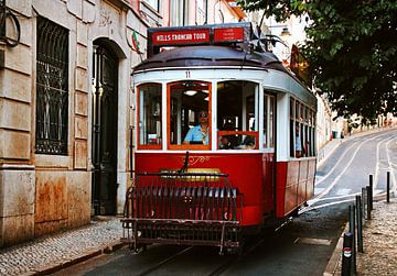 Tramlijn in Lissabon van Lisa Gallo