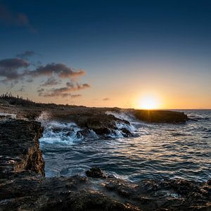 Zonsondergang op Curacao van Keesnan Dogger Fotografie