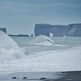 Ferocious Waves of Reynisfjara Beach by Joran Quinten