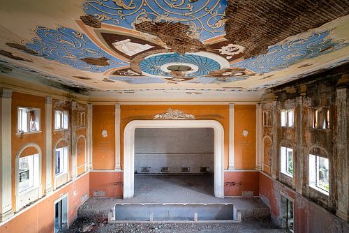 Maison de la culture abandonnée.