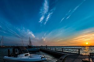 Motorboote & Segelschiffe, Sonnenuntergang am Hafen Altefähr, Insel Rügen