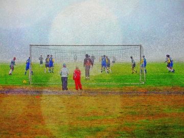 Voetbal in Djupivogur, IJsland van Frans Blok
