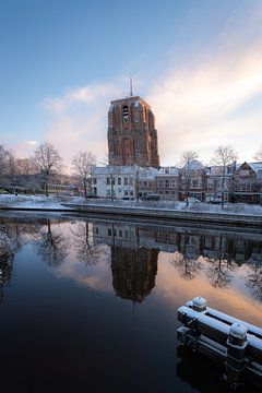 Winterliche Ruhe an der Oldehove in Leeuwarden von Thea.Photo