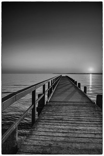 Sunrise by the sea by Thomas Riess