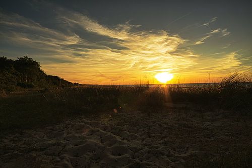 Zonsondergang op het strand van Zingst, romantisch