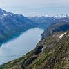 Groot panorama vanaf de Besseggen bergkam met  de meren Gjende en Bessvatnet in NP Jotunheimen, Noor van Martin Stevens