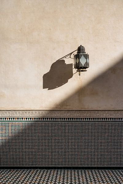 Shadow and light on a Moroccan wall by Photolovers reisfotografie