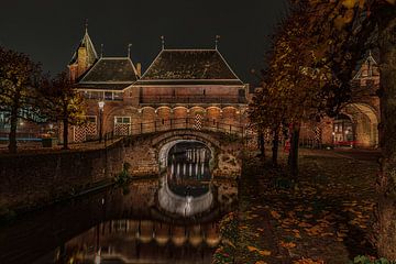 Een herfstachtige Koppelpoort in Amersfoort van Martijn Jacobs