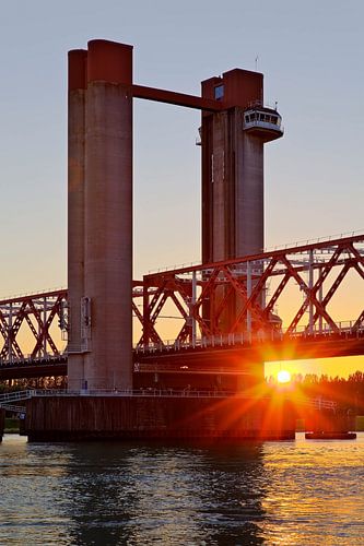 Zonsondergang Spijkenisserbrug te Spijkenisse