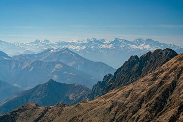Blick über den Monte Limidario Gridone ins Aostatal von Leo Schindzielorz