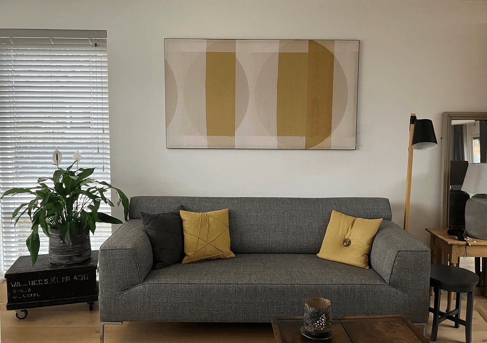 Mid Century Bauhaus Formen Gold Ocker von FRESH Fine Art