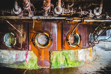 Colorful rust by Reversepixel Photography