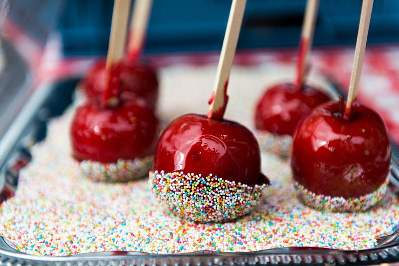 party fruit by Jeannette Kliebisch