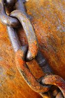 Rusty ship chain.