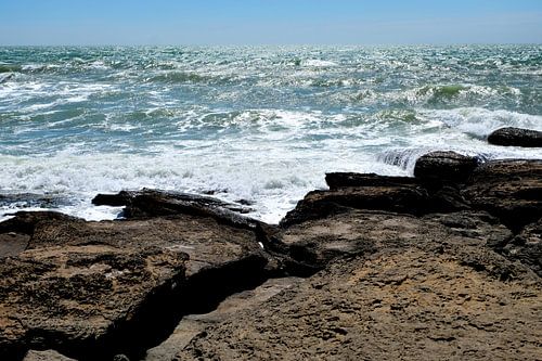 Golfslag op de Franse kust