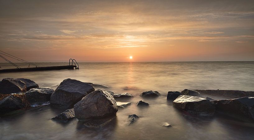 Sunrise at the IJsselmeer by John Leeninga