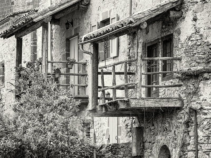 Détail d'un balcon. par Louis Kreuk