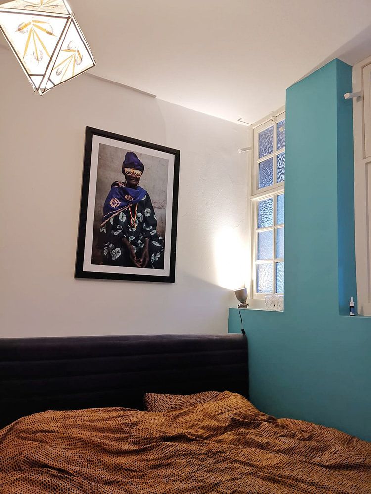 Wearing the right glasses by Ellis Peeters