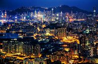 Hong Kong at Night van Cho Tang thumbnail