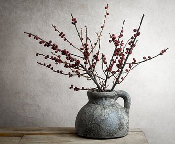 Still life vase with berries by Marjolein van Middelkoop