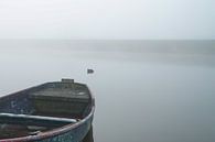 roeiboot in de mist von Karin in't Hout Miniaturansicht