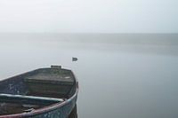 roeiboot in de mist