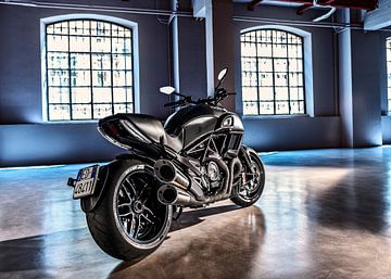 Ducati Diavel sur Ma Chan