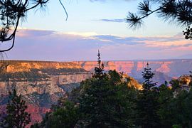 The sky starts to get colour by Frank's Awesome Travels