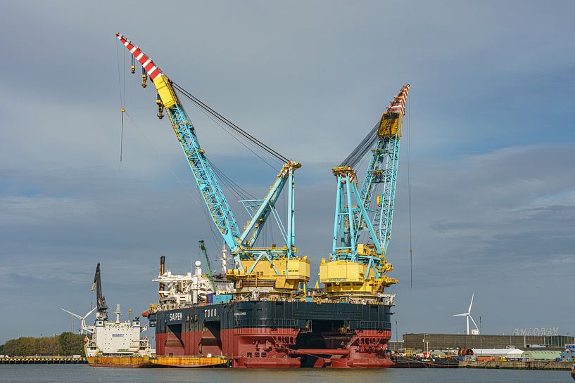 Kraanschip Saipem 7000. van Jaap van den Berg