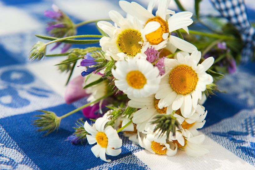 Blumenstrauß aus Wildblumen von Ivonne Wierink